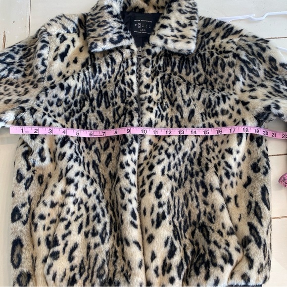 Urban Outfitters Cheetah Animal Print Bomber Jacket Size Small Hipster Mob Wife - Picture 6 of 11
